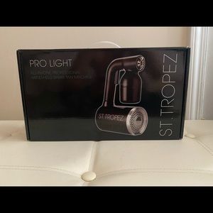 St. Tropez spray tan machine